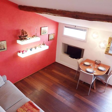 Lägenhet på 35 m² i Lerici, med 1 sovrum och 1 badrum  Lägenhet Exteriör bild